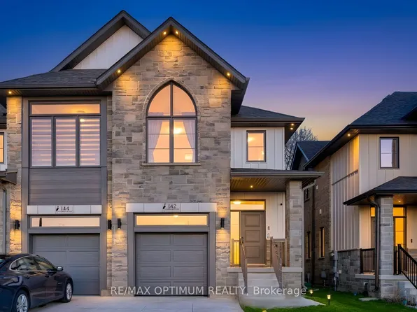 142 Queensbrook Cres, Cambridge, ON N1S 0E4