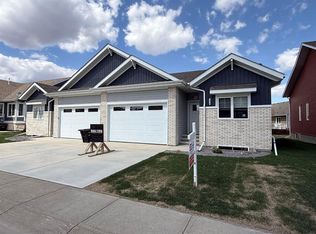 4930 S Beardsley Ave, Lacombe, AB T4L0G4