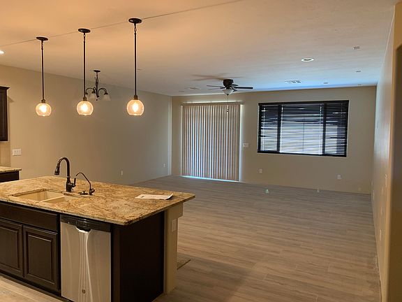 3rd image of 1755 E Alder Cir
