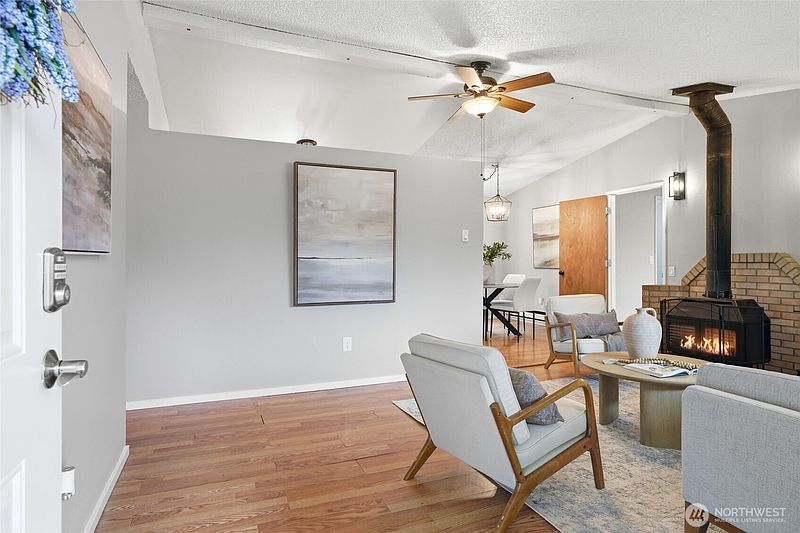4th image of 112 19th Avenue