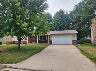 1009 Parkridge Dr, Onalaska, WI 54650