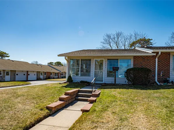 160 Falmouth Court #A, Ridge, NY 11961