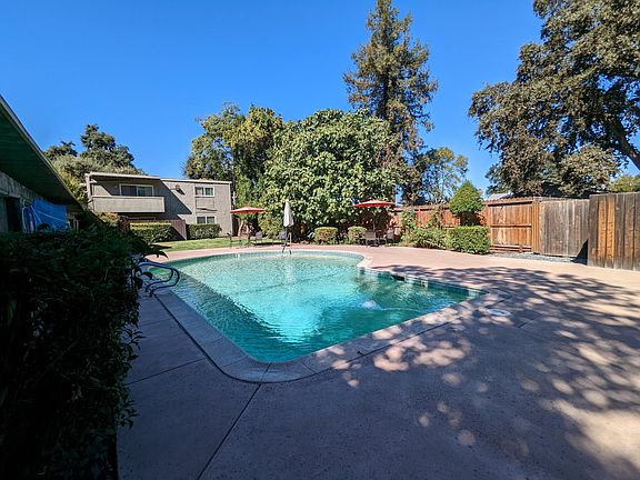 3rd image of 1003 W Leaf Ave #20
