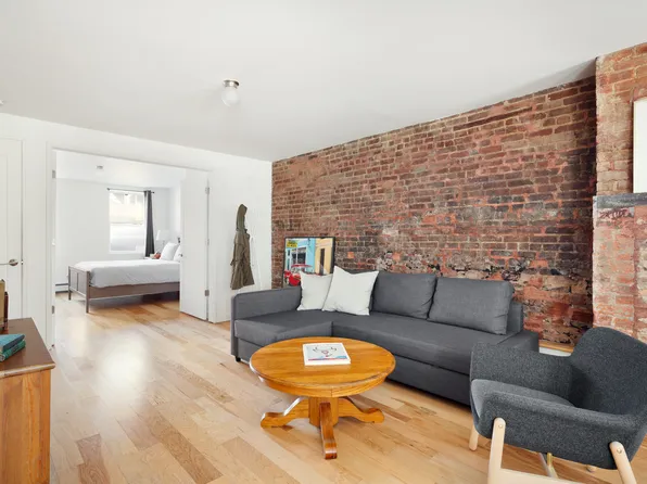 80 Conselyea Street image 4 of 8