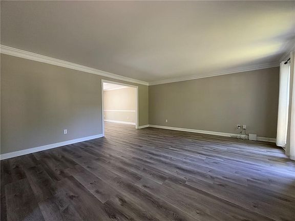 5th image of 2315 Shore View Way