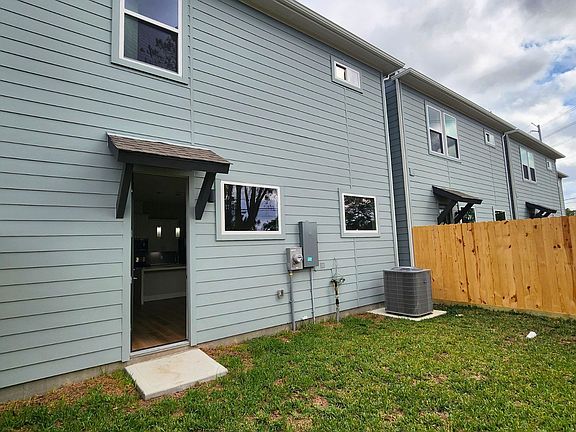 3rd image of 8110 Esther Dr