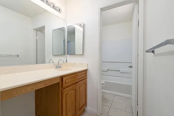 7525 Charmant Dr #113 — Photo 28