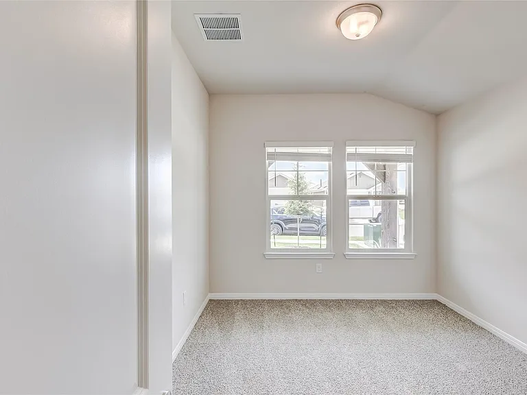 4905 Hazelnut Ln — Photo 23