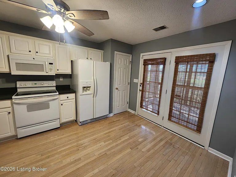 10828 Glenway Pl — Photo 15