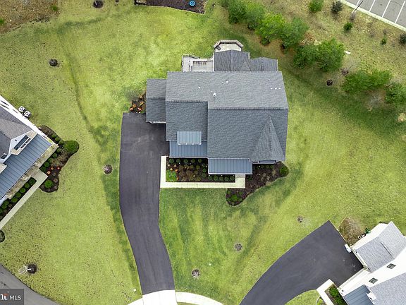 3rd image of 15101 Sky Valley Dr