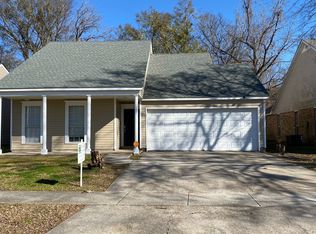 439 Meadow Bend Dr, Baton Rouge, LA 70820