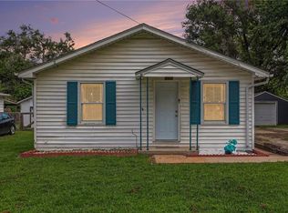 307 W Walter Ln, Saint Joseph, MO 64504