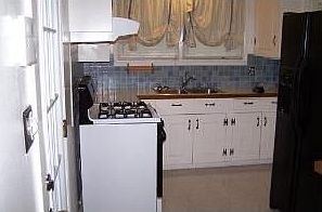 5th image of 1101 E Washington St