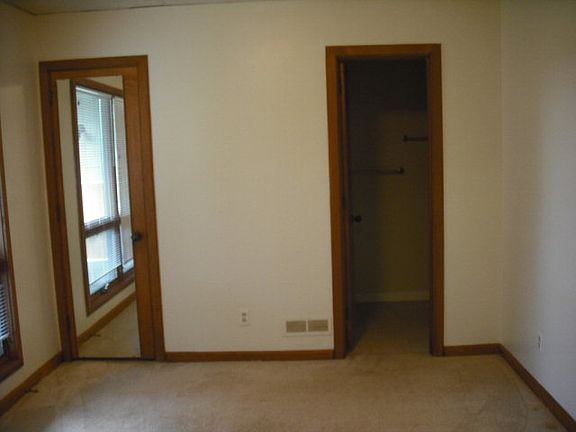 5th image of 625 College Ave