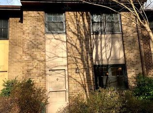 2021 Headlands Cir, Reston, VA 20191