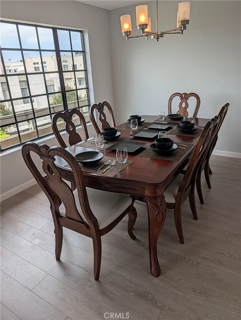 2 bed, 600 sqft, $3,900 — Photo 2