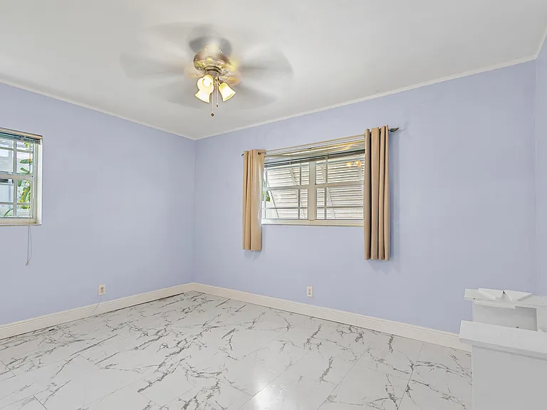 1820 SW 22nd Ave — Photo 13