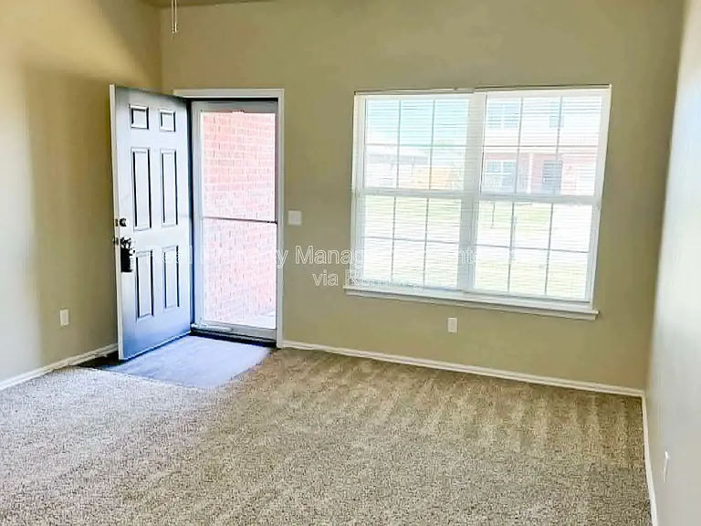 13229 Bridgewater Dr — Photo 5