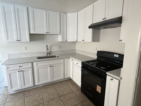 4th image of 1227 E 18th St