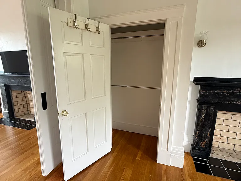 187 Webster St #2 — Photo 11