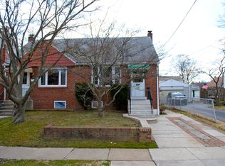 1006 Broad St, Collingdale, PA 19023
