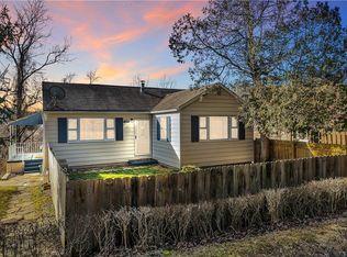 3043 Thorn Dr, Pittsburgh, PA 15212