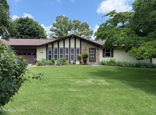 1930 Plumb Creek Cir, Knoxville, TN 37932