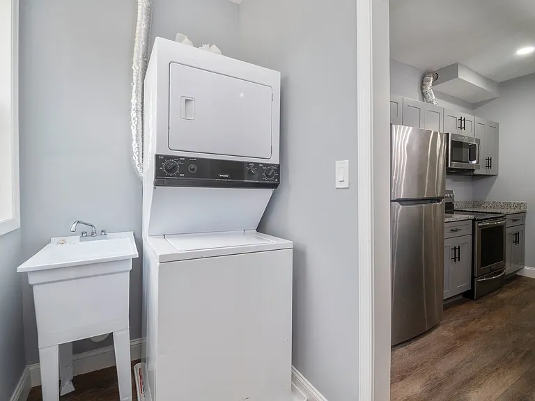 2728 Winchester St — Photo 23