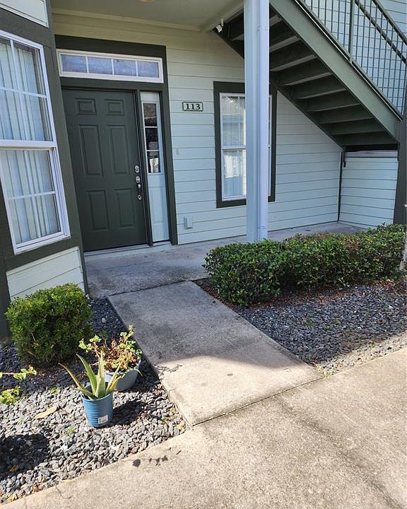 1st image of 2935 NE 7th St APT 113