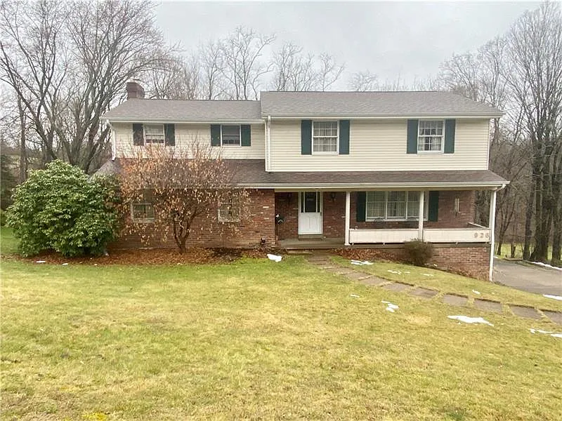 926 Golfview Dr photo 1