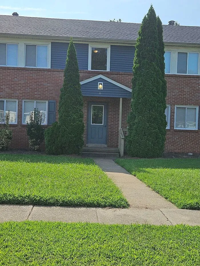 2 bed, 1.0 bath, 850 sqft, $1,375 — Photo 2