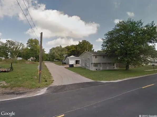 410 W McPherson St APT 2, Knob Noster, MO 65336