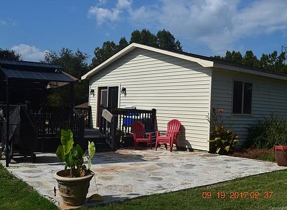 4th image of 1812 Powerline Dr