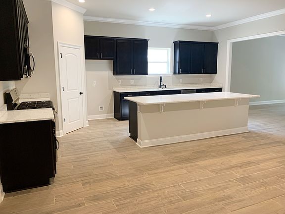 Cedar IV B - Kitchen - DSLD Homes