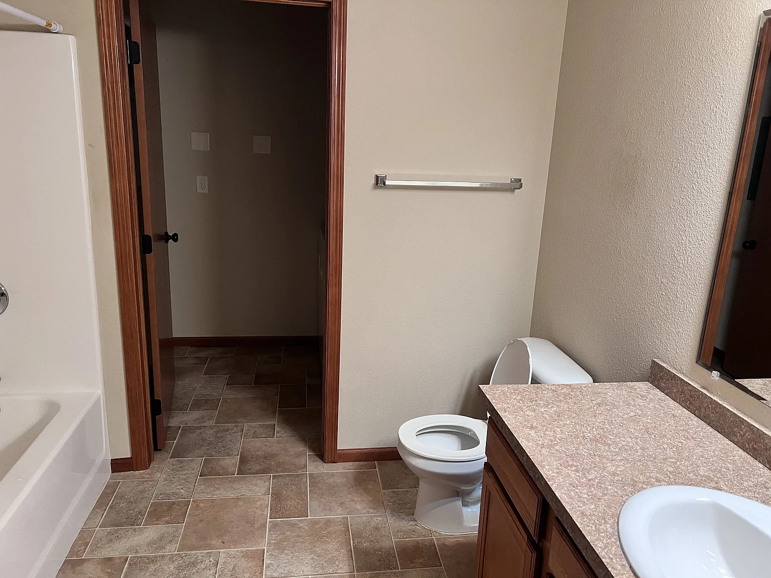 2275 10th Avenue West - 1 — Photo 3