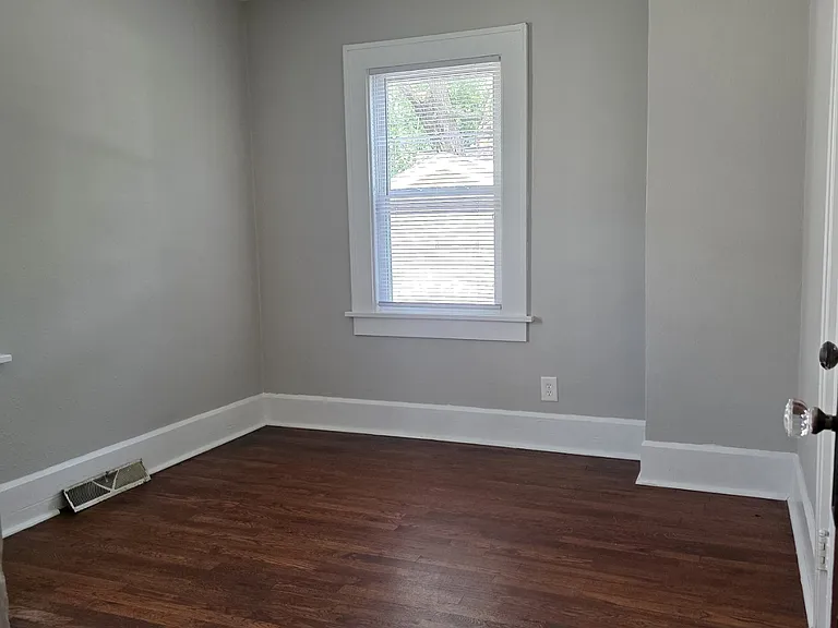 222 E Euclid Ave — Photo 6