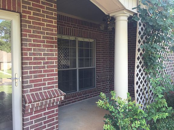 4th image of 438 Meadowridge Cir
