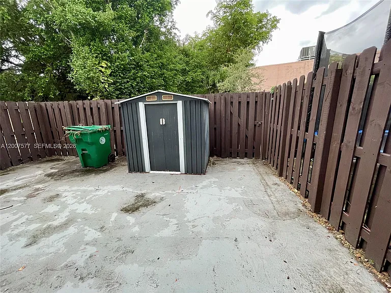 8020 SW 17th Pl #3-5 — Photo 23