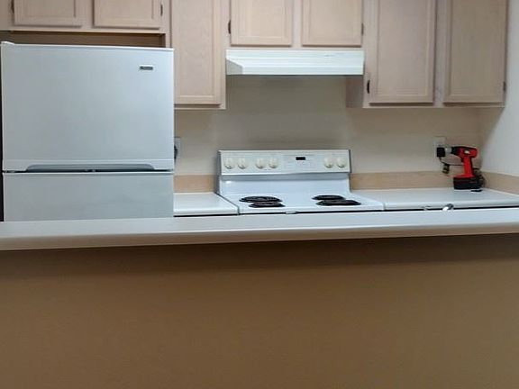 2nd image of 1331 NW Slate Ln