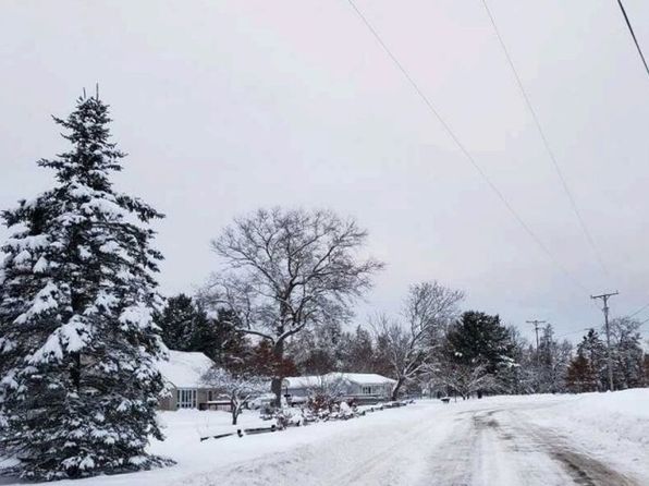 561 Pembrook Dr, Grayling, MI 49738