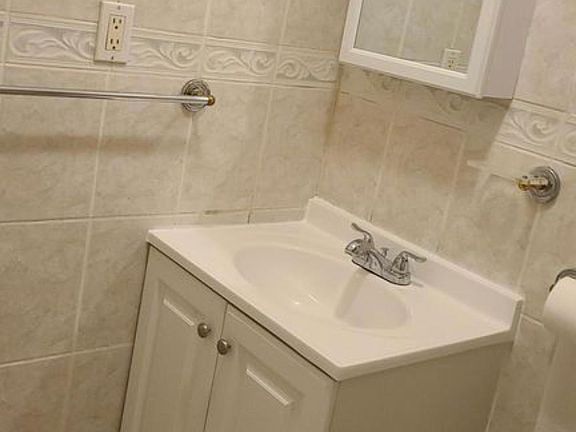3rd image of 136 Ebbitts St #1