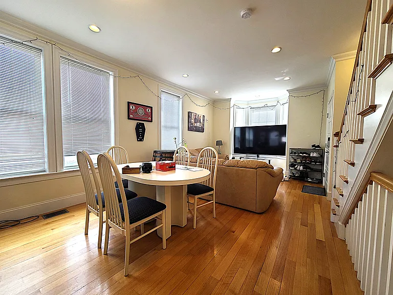 1 Larose Pl — Photo 6