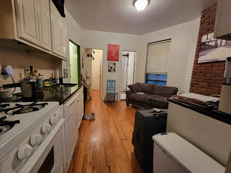 414 E 74th St #1P — Photo 2