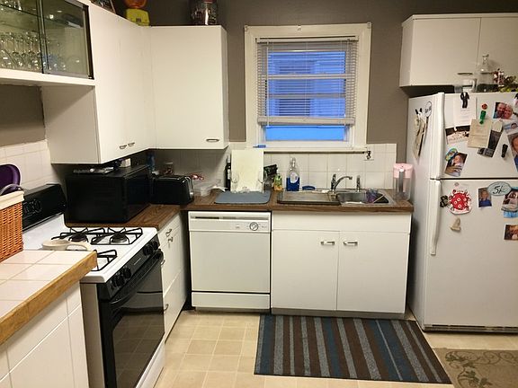 3rd image of 49 Straight Ave NW