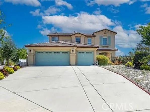 29240 Willow Ridge Ct, Lake Elsinore, CA 92530