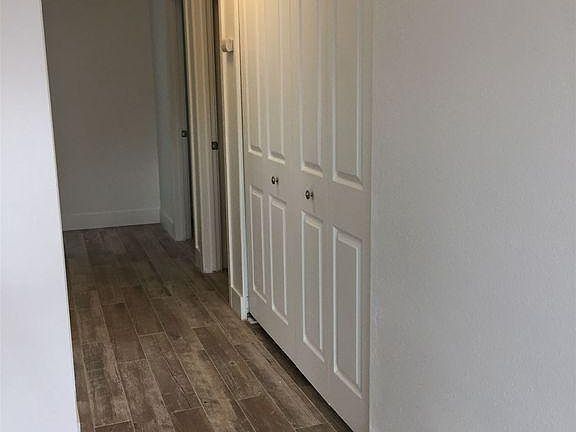 4th image of 1699 Monterey Dr