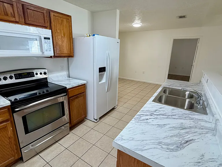 9125 Laird St — Photo 5