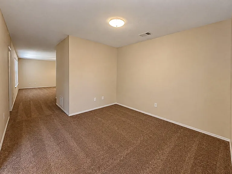 525 Eagles Nest Cv — Photo 33
