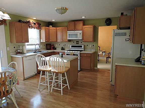 5th image of 43 Olde Ivy Dr