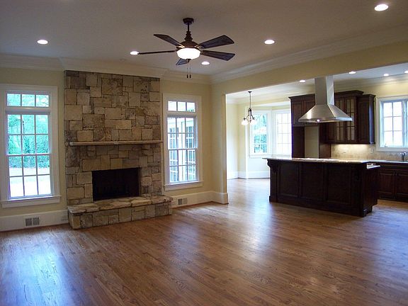 Living/Kitchen